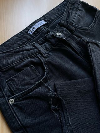 Pantalón vaquero recto Zara negro T.38