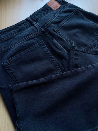 Pantalón vaquero recto Zara negro T.38
