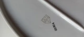 Vassoio ovale in ceramica con bordo dorato