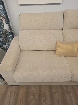 Sofá cama italiano tela fácil limpieza beige.