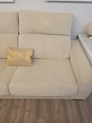 Sofá cama italiano tela fácil limpieza beige.