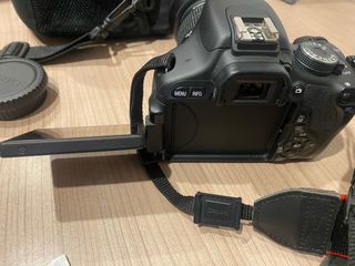 Cámara Canon EOS 600D + Lente 18-55mm
