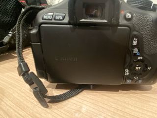 Cámara Canon EOS 600D + Lente 18-55mm
