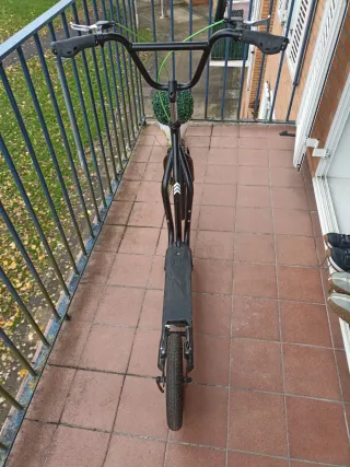 Patinete Yedoo City Ruedas Neumáticas