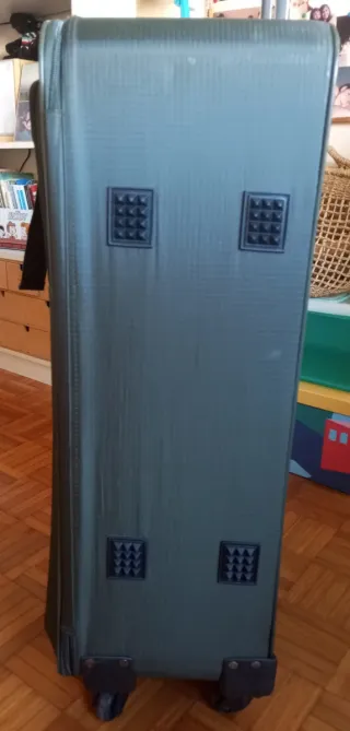 Maleta de viaje verde oliva