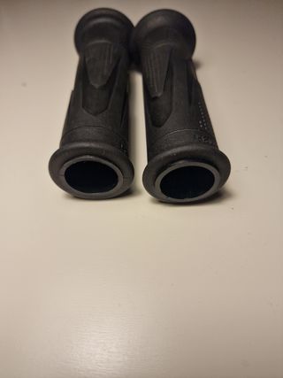 Manopole Triumph Trident 660 Originali