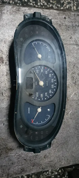 Cuenta kilómetros Renault Kangoo