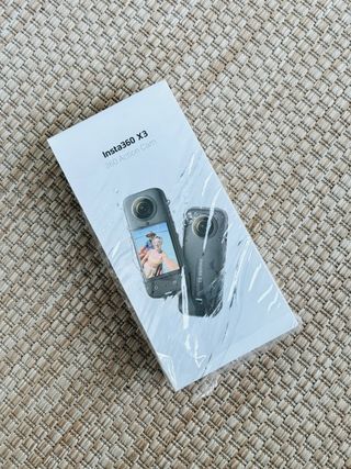 Insta360 X3 + 2 Baterías y Cargador