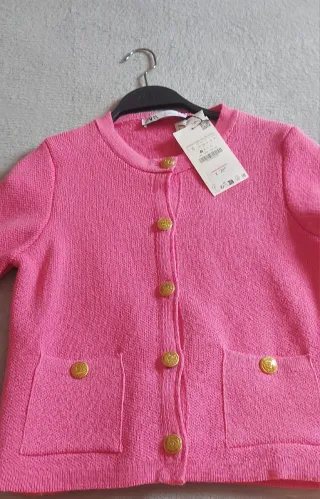 Rebeca Zara Rosa Botones Dorados Talla S