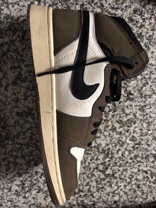 Jordan Travis Scott Marrones Altos