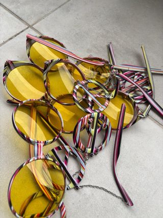 Gafas Hippie Multicolor con Colgantes