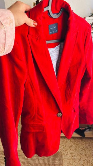 Blazer rojo Zara