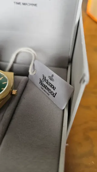 Reloj Vivienne Westwood Dorado y Verde