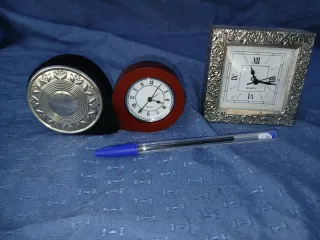 Lote 2 orologi decorativi