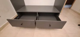 Armario abierto madera gris