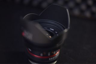 Objetivo Samyang 12mm T2.2