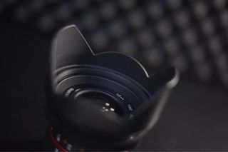 Objetivo Samyang 12mm T2.2