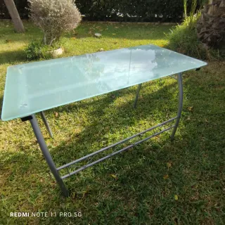 Mesa escritorio cristal y patas aluminio