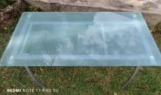 Mesa escritorio cristal y patas aluminio