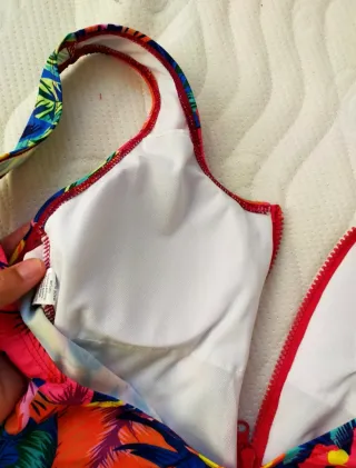 Bañador estampado floral con cremallera