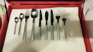 Cubertería mafil plateada 113 pza nueva