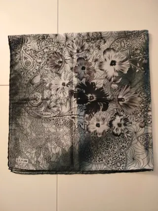 Foulard in seta Lilyum