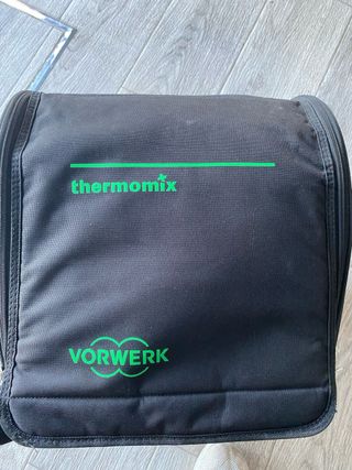 Maleta para Thermomix nueva, sin estrenar.