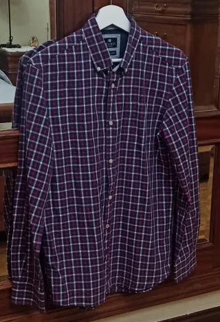 Camisa de cuadros azul y roja