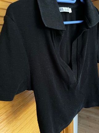 Top Zara polo S negro ajustado