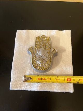 Mano de Fátima escayola decorada