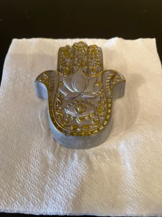 Mano de Fátima escayola decorada