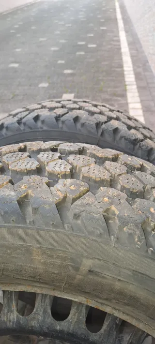 2 Gomme Michelin chiodate 195/60 R14