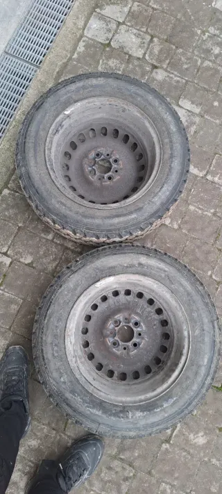 2 Gomme Michelin chiodate 195/60 R14