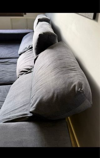 Sofá modular gris de tela