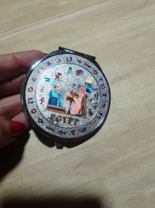 Espejo de bolso con diseño egipcio