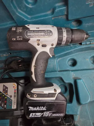 Taladro Makita DHP453RFEW + Cargador + 2 Baterías
