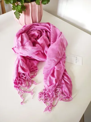 Pashmina rosa chicle  nueva