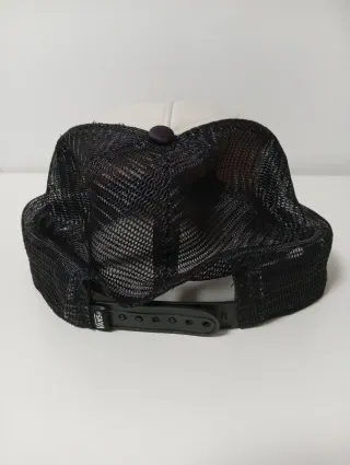 Gorra Vans Off The Wall Negra y Blanca