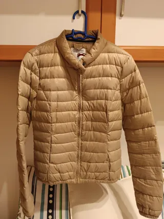 Cazadora acolchada Stradivarius Beige Talla M