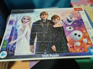 Puzzle Frozen 4+ Años Trefl