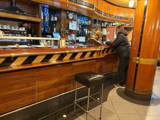 Se alquila Bar en Deba