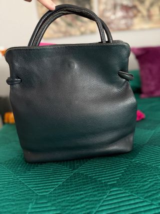 Bolso piel azul marino doble asa. Cats