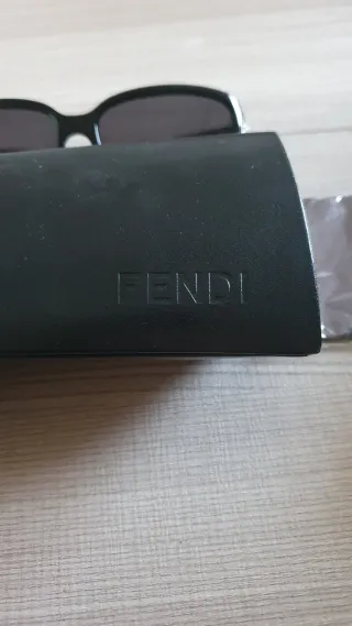 Occhiali da sole Fendi neri