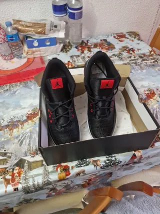 Zapatillas Nike Air Jordan Negras Rojas