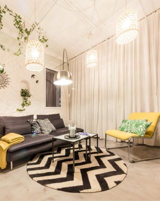 Poltrona gialla vintage