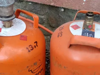 cambio envases de vutan0 por otros de propan0.