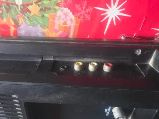 TV OKI 16" con TDT integrado