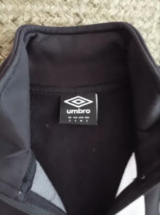 Chándal Umbro Talla S Negro y Blanco