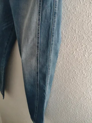 Pantalón vaquero mujer azul claro