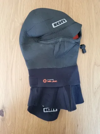 Capucha neopreno ION. Talla M/L